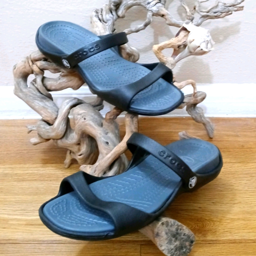 NWOT Crocs Sandals Beach / Water Shoes